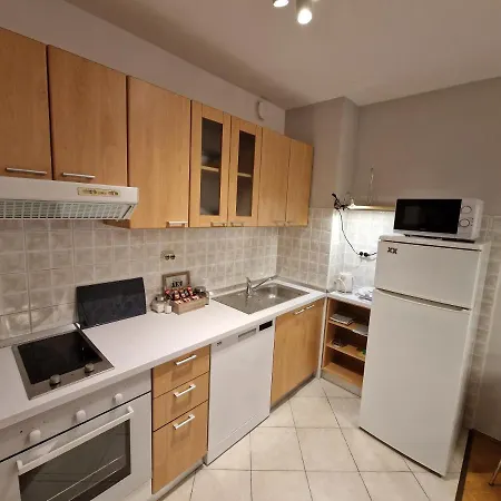 Josip Apartment *